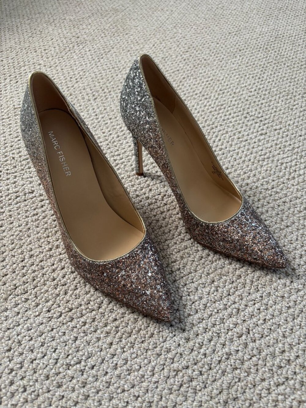 Marc Fisher Garicky pointed-toe Pumps, Pink/Silver Ombre Design, Size 7